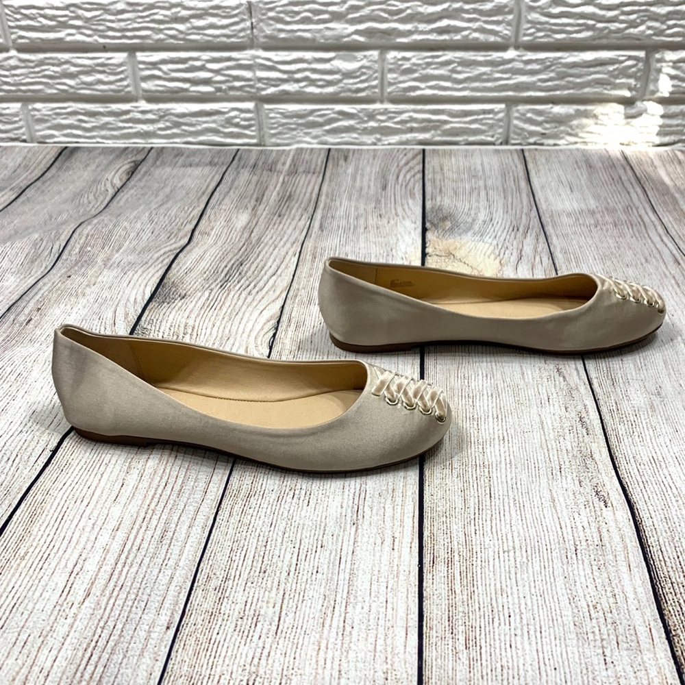 Very Volatile Champagne Satin Flats Velvet Laces - Picture 3 of 6